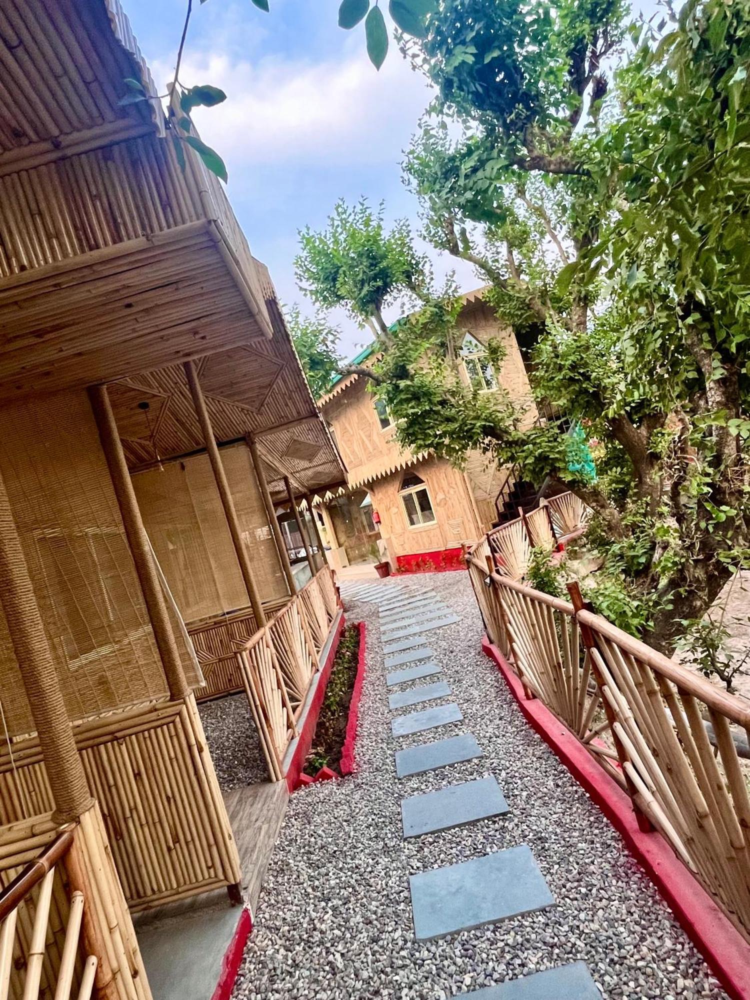 Bamboo Garden Cottages And Cafe Rishīkesh المظهر الخارجي الصورة